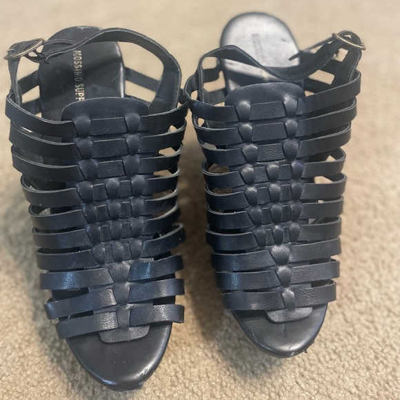 Mossimo Brand Black Wedges - Picture 3 of 4